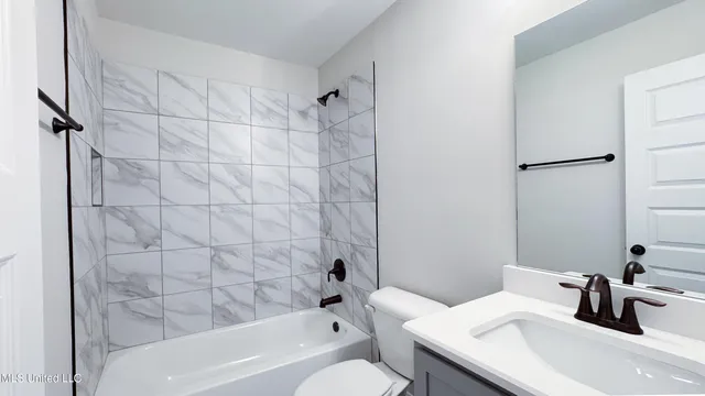 $419,900 | 723 Lucas Lane, Hernando, MS 38632