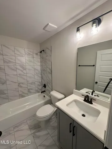 $423,900 | 723 Lucas Lane, Hernando, MS 38632