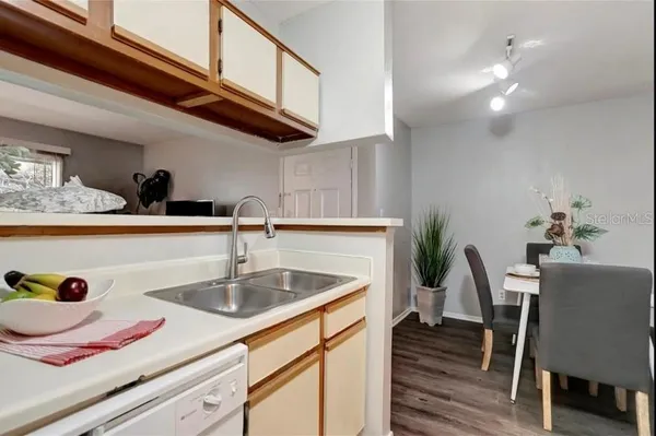$1,600 | 1400 1400 Gandy Boulevard, Unit 1407, St. Petersburg, FL 33702