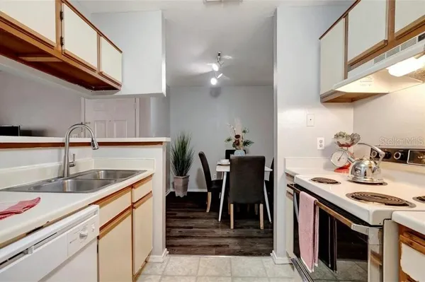 $1,600 | 1400 1400 Gandy Boulevard, Unit 1407, St. Petersburg, FL 33702