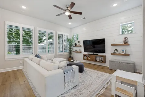$799,900 | 9175 Rock Daisy Court, Dallas, TX 75231