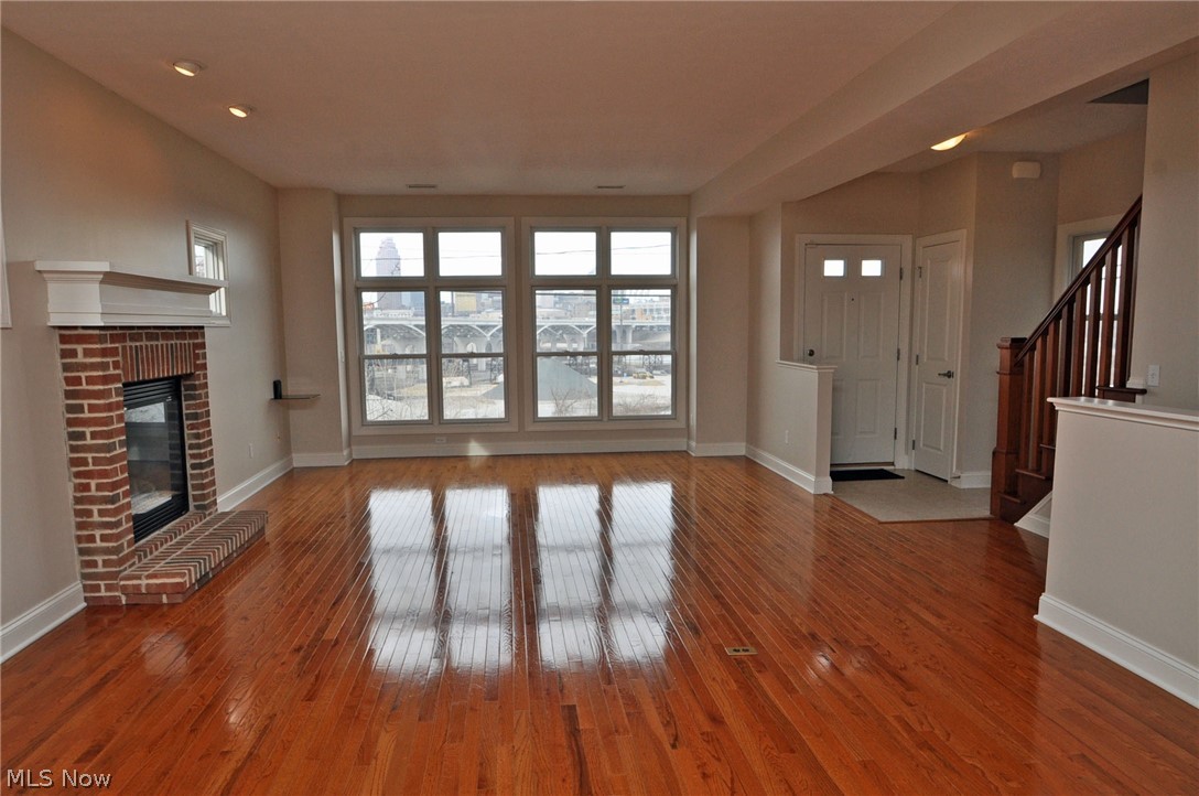 1015 University Road Cleveland, OH 44113 - Photo 5 of 35 Gallery Image 5