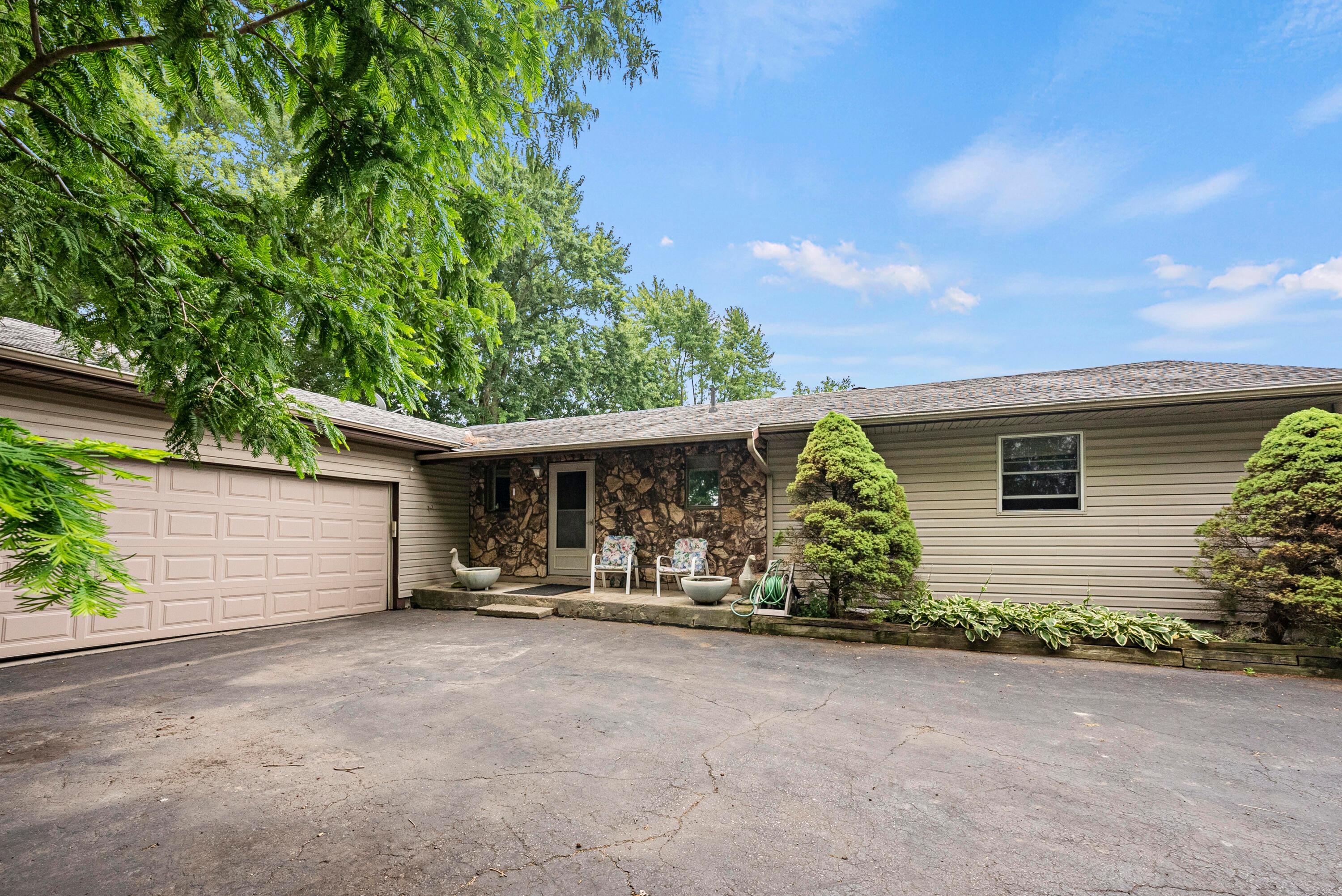 6915 Duffy Road Delaware, OH 43015 - Photo 1 of 33 Photo Aug 06, 10 23 59 AM