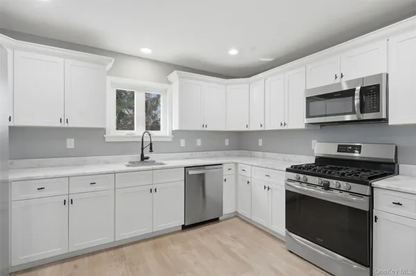 $459,900 | 1227 Burlingham Road, Pine Bush, NY 12566