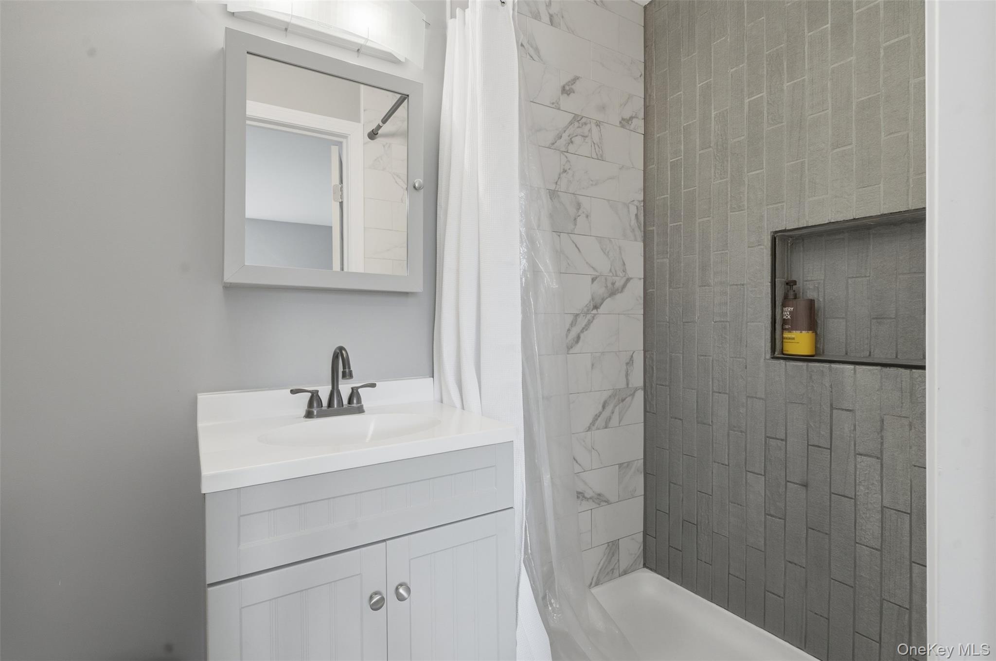 1227 Burlingham Road Pine Bush, NY 12566 - Photo 29 of 39 primary bathroom