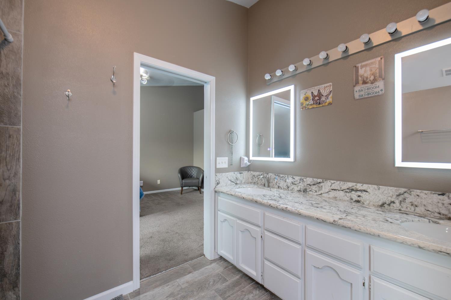 338 North Filbert Avenue Clovis, CA 93611 - Photo 21 of 33