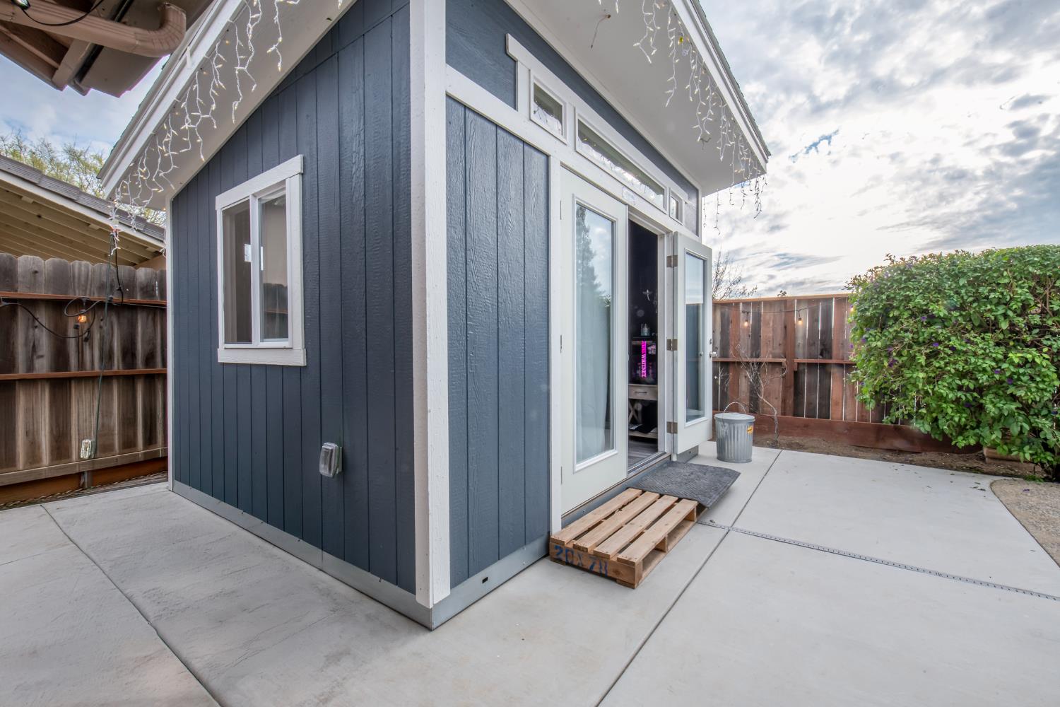 338 North Filbert Avenue Clovis, CA 93611 - Photo 26 of 33 a view of backyard with cabin