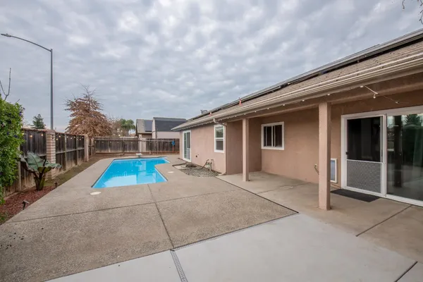 $495,000 | 338 North Filbert Avenue, Clovis, CA 93611