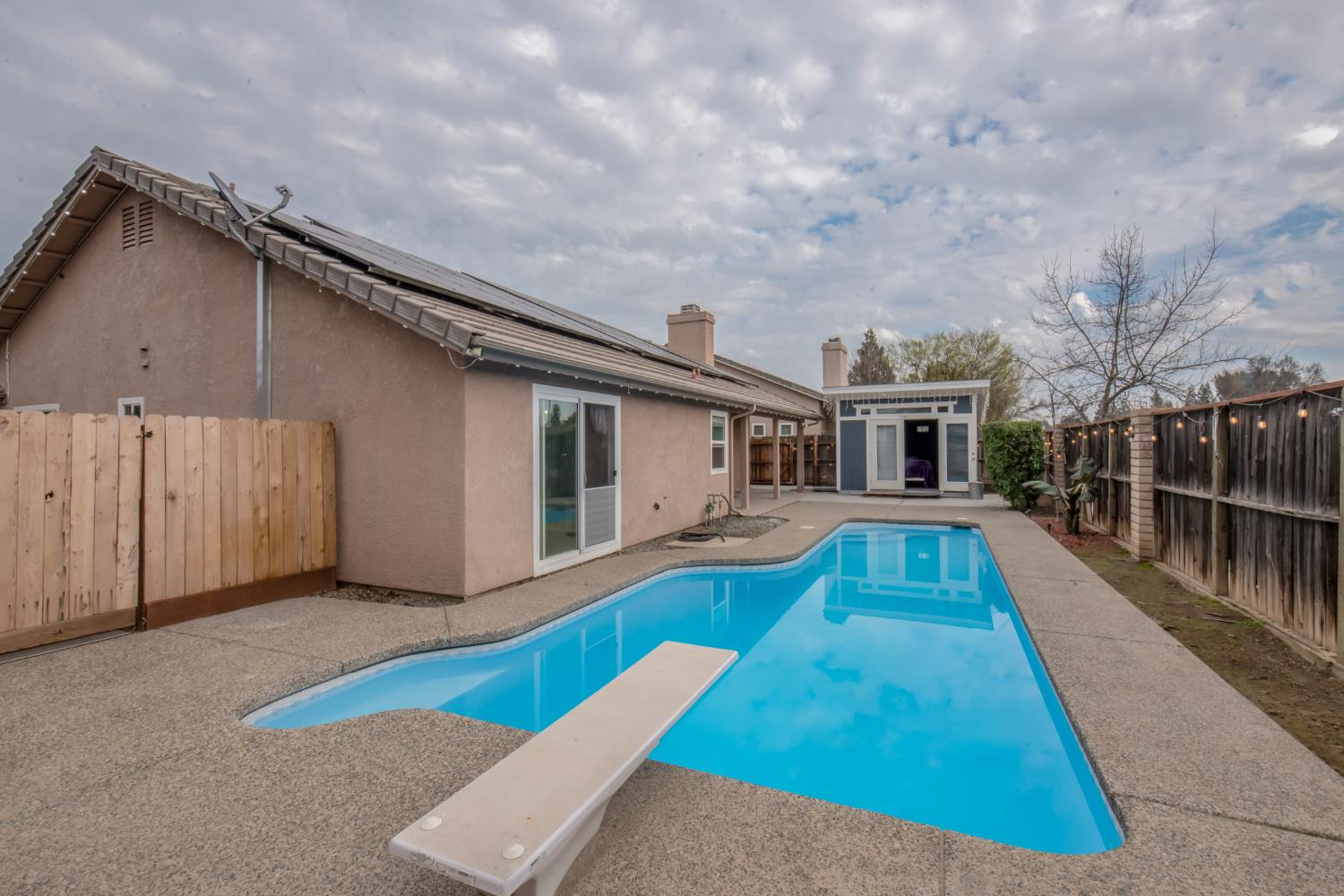 338 North Filbert Avenue Clovis, CA 93611 - Photo 30 of 33 a house view with a backyard space
