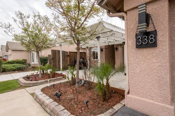 $495,000 | 338 North Filbert Avenue, Clovis, CA 93611