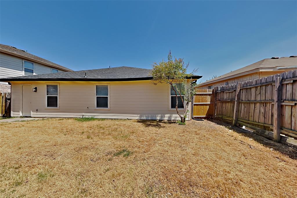 13837 Canyon Ranch Road Fort Worth, TX 76262 - Photo 17 of 18 Gallery Image 17