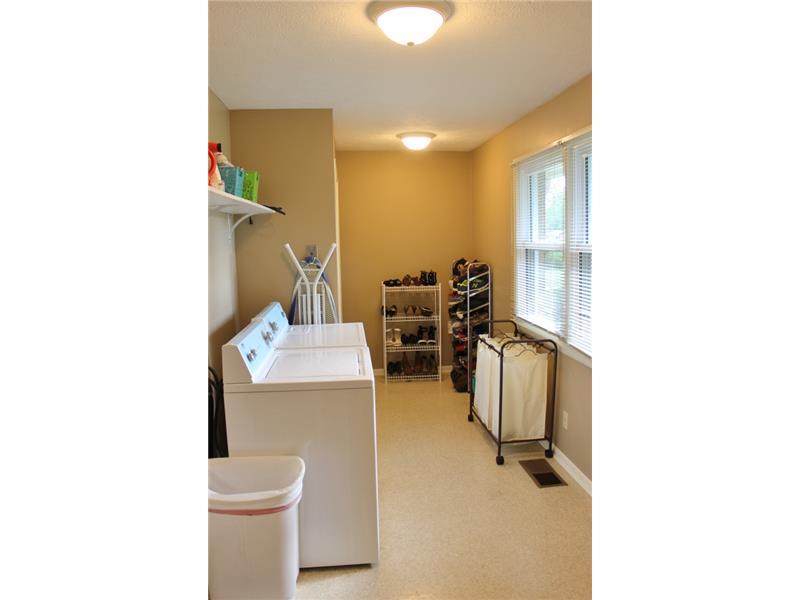 8127 Rucker Road Indianapolis, IN 46250 - Photo 13 of 16 Gallery Image 13