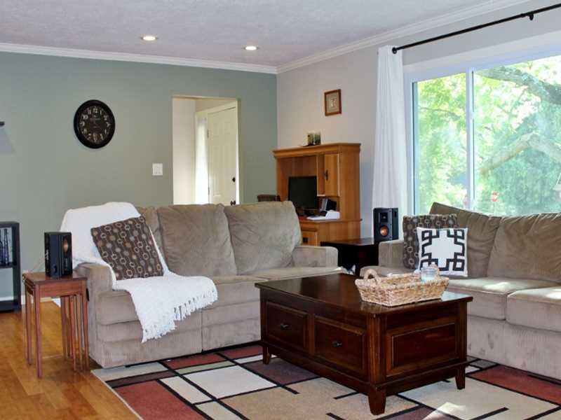 8127 Rucker Road Indianapolis, IN 46250 - Photo 3 of 16 Gallery Image 3