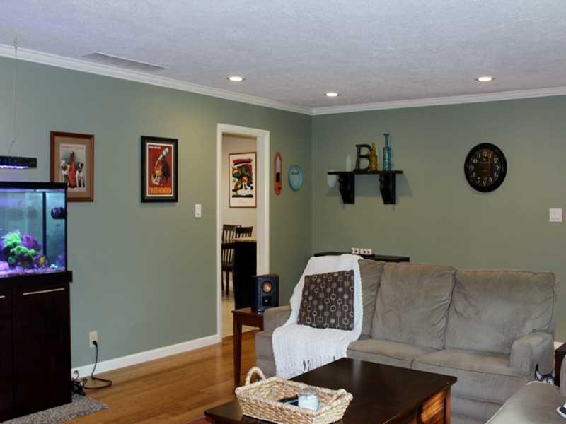 8127 Rucker Road Indianapolis, IN 46250 - Photo 4 of 16 Gallery Image 4