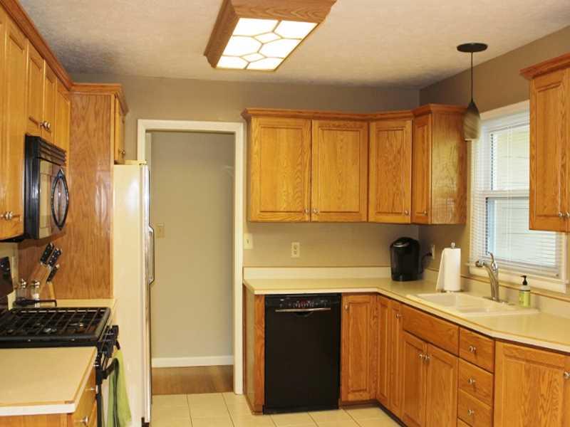 8127 Rucker Road Indianapolis, IN 46250 - Photo 5 of 16 Gallery Image 5
