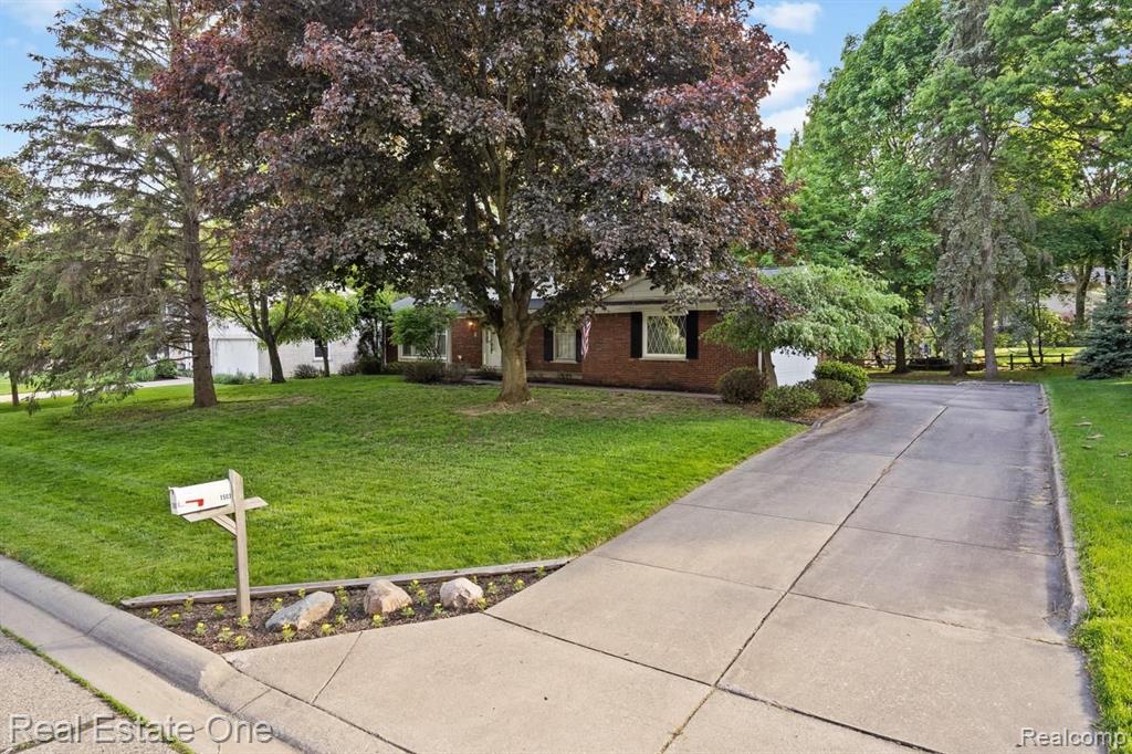 1503 Biggers Drive Rochester Hills, MI 48309 - Photo 25 of 29