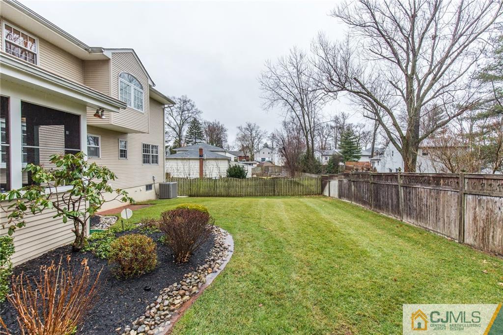 53 Dellwood Road Edison, NJ 08820 - Photo 4 of 23 Gallery Image 4
