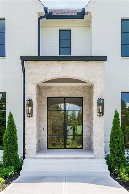 290 Christopher Robin Road Alpharetta, GA 30005 - Photo 4 of 66 Gallery Image 4