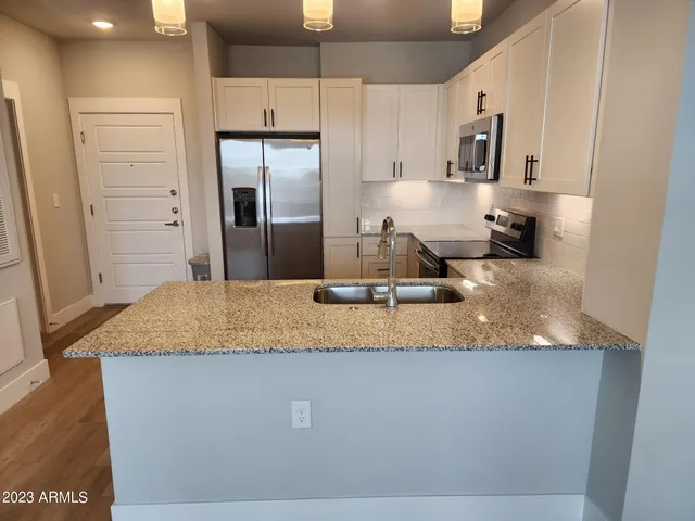 $1,542 | 15510 North La Cometa Avenue, Unit A1, Surprise, AZ 85374