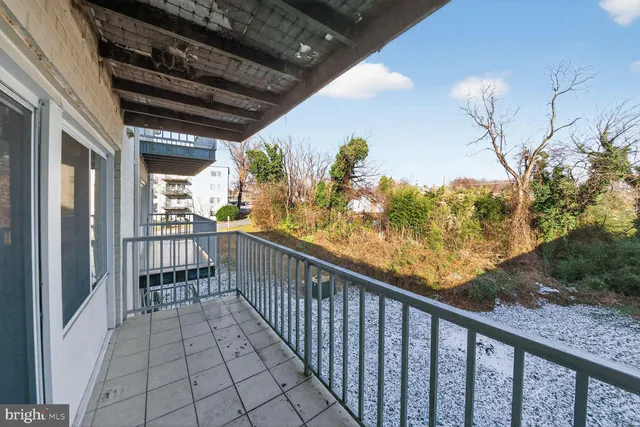 $100,000 | 5601 Parker House Terrace, Unit 319, Hyattsville, MD 20782