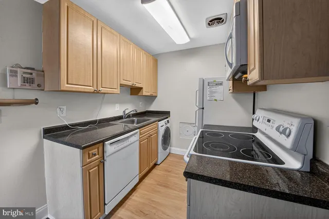 $100,000 | 5601 Parker House Terrace, Unit 319, Hyattsville, MD 20782