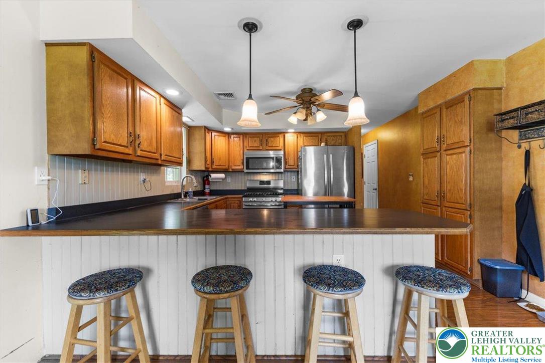 162 Locke Heights Road Bangor, PA 18013 - Photo 5 of 18 Gallery Image 5