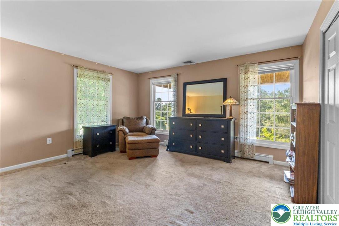 162 Locke Heights Road Bangor, PA 18013 - Photo 8 of 18 Gallery Image 8