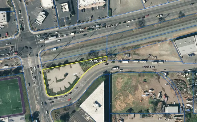 a view of a entryway