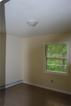 218 Arnold Road Sturbridge, MA 01518 - Photo 5 of 6