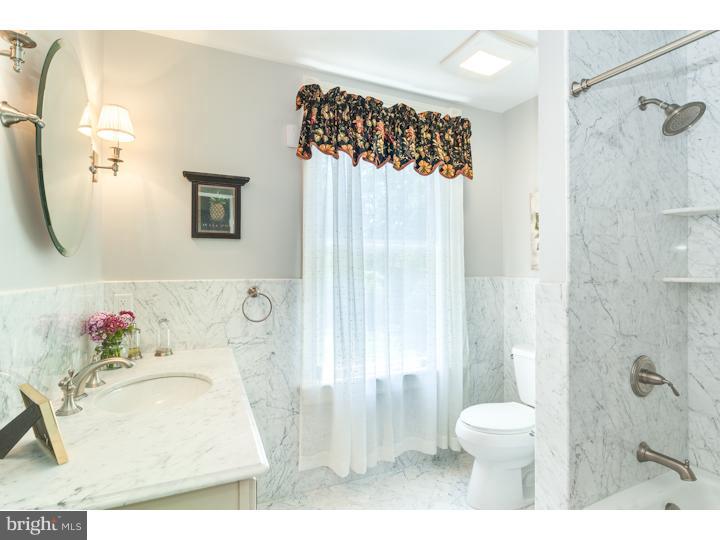 549 Chews Landing Road Haddonfield, NJ 08033 - Photo 19 of 25 Bathroom