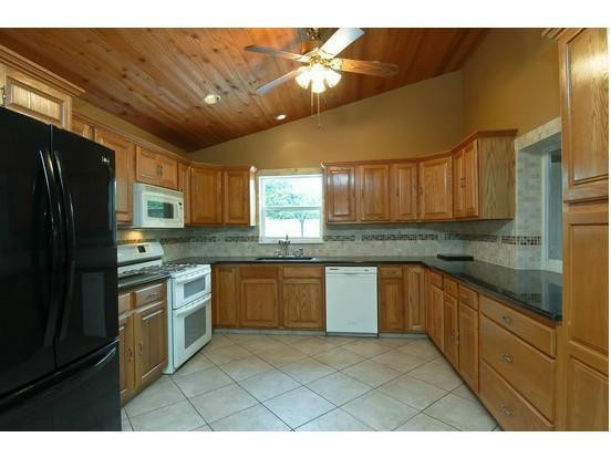 1260 Southwest 18th Street Boca Raton, FL 33486 - Photo 4 of 16 Kitchen