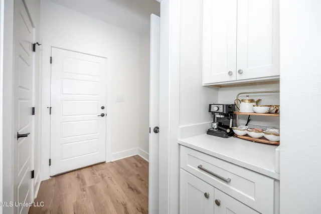 $2,300 | 1605 South 9th Street, Ocean Springs, MS 39564