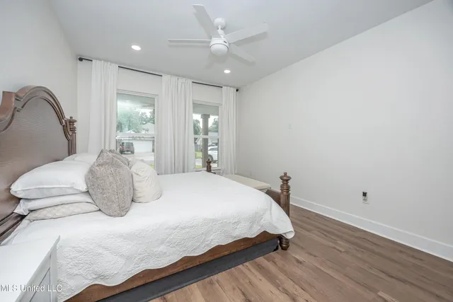 $2,300 | 1605 South 9th Street, Ocean Springs, MS 39564