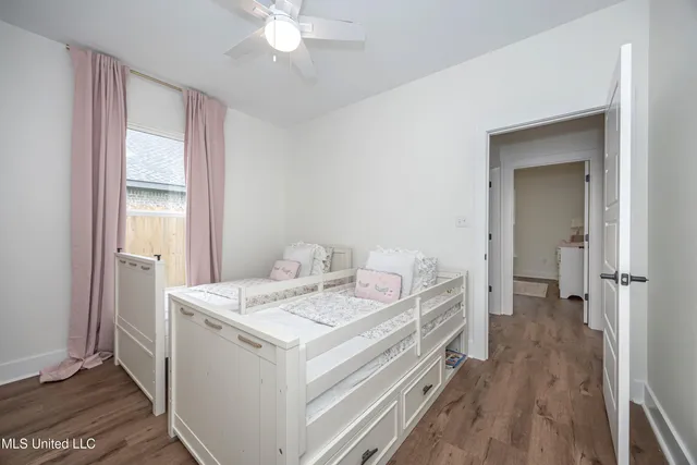 $2,300 | 1605 South 9th Street, Ocean Springs, MS 39564