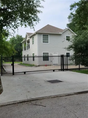 $1,560 | 3521 Toliver Street, Unit B, Houston, TX 77093