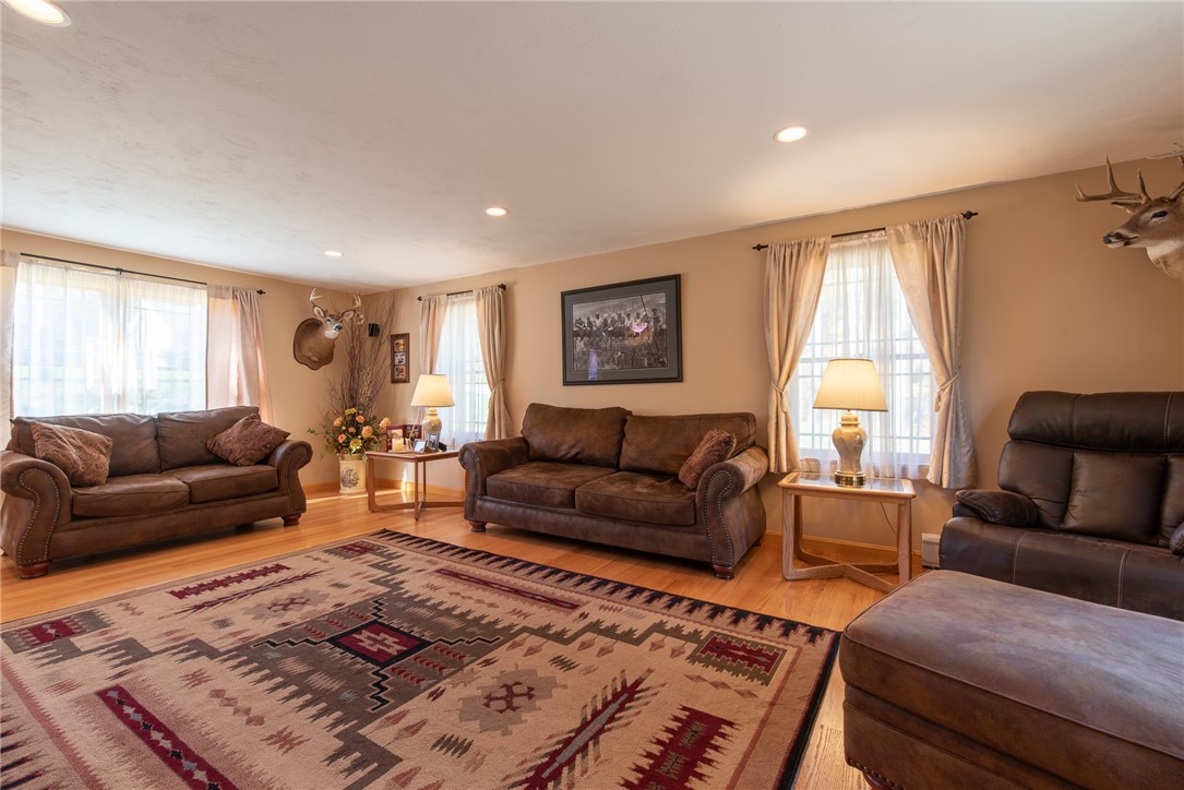 787 Round Top Road Burrillville, RI 02830 - Photo 13 of 24