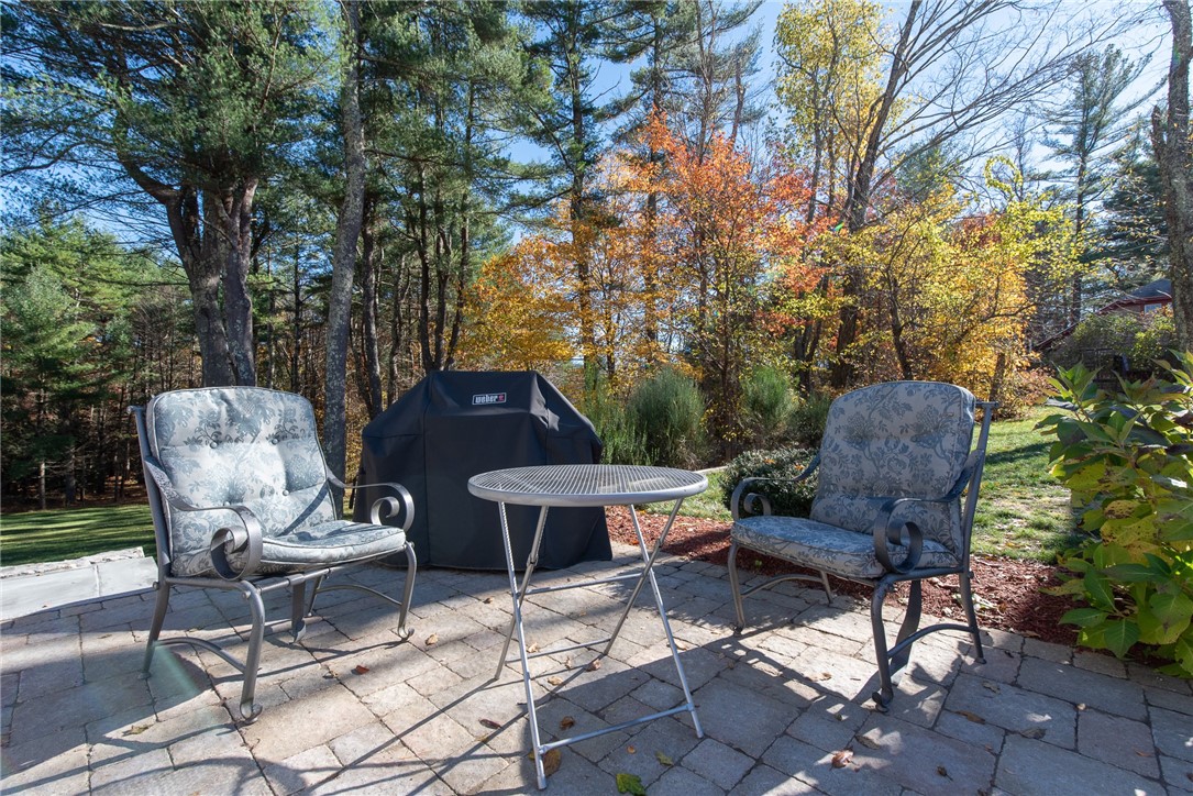 787 Round Top Road Burrillville, RI 02830 - Photo 6 of 24
