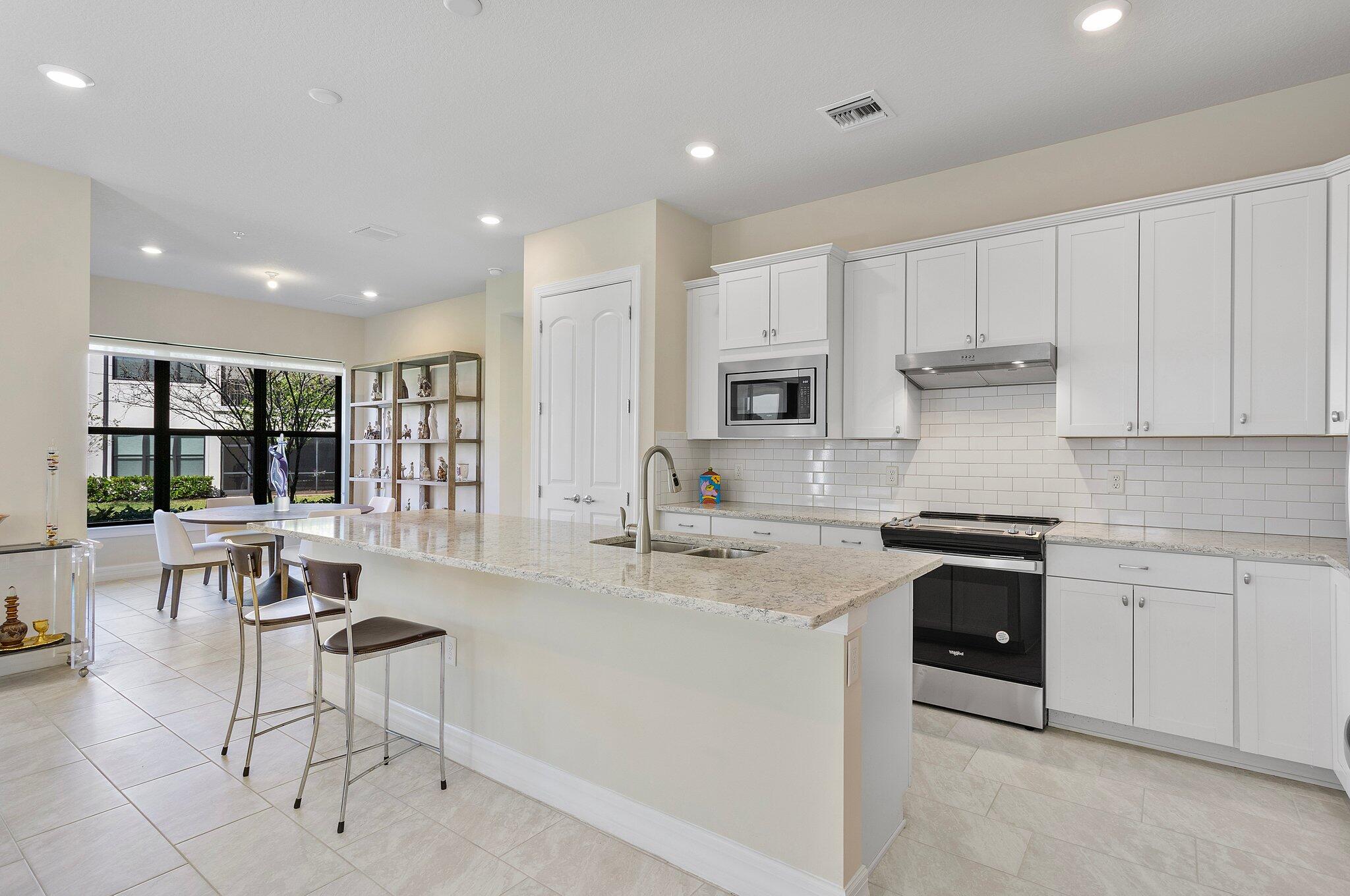 21908 Canadensis Circle, Unit 101 Boca Raton, FL 33428 - Photo 7 of 40 29-web-or-mls-0E2A7833