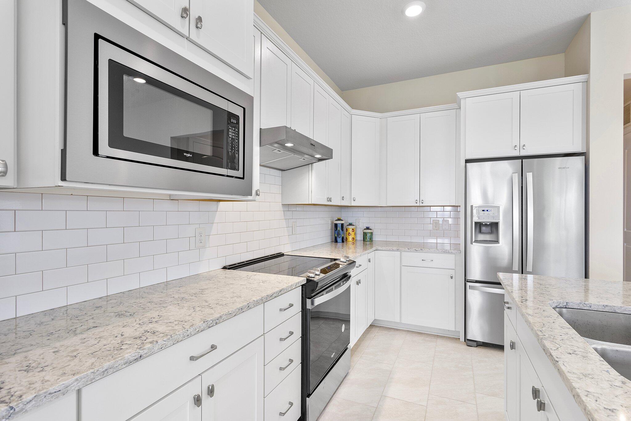 21908 Canadensis Circle, Unit 101 Boca Raton, FL 33428 - Photo 8 of 40 31-web-or-mls-0E2A7843