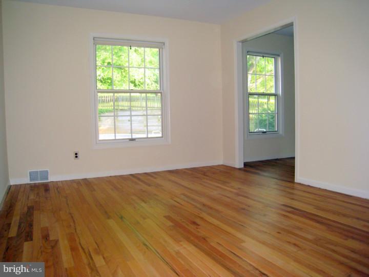 23 Applewood Road Malvern, PA 19355 - Photo 11 of 25 Dining Room
