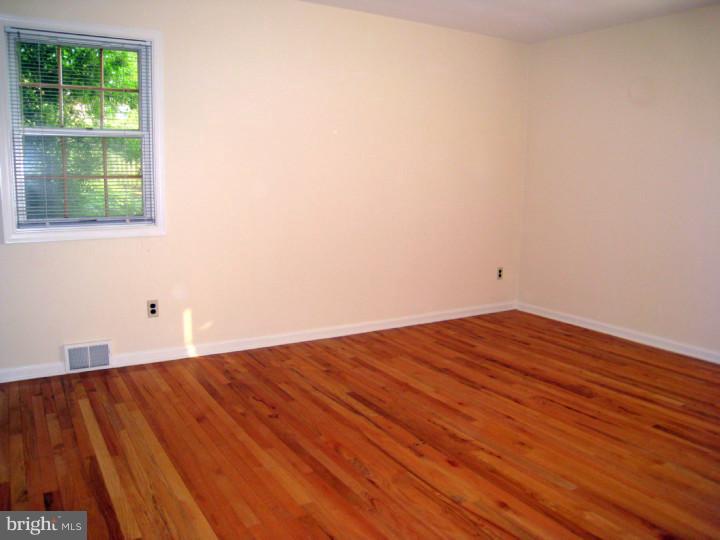 23 Applewood Road Malvern, PA 19355 - Photo 14 of 25 Bedroom - Main