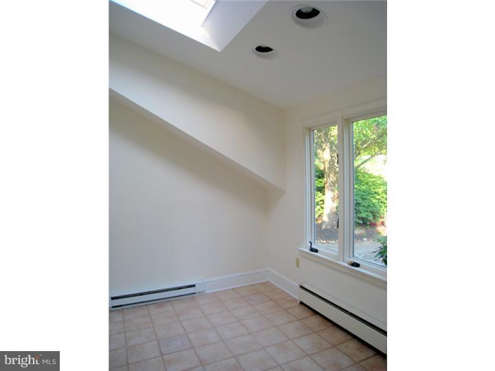 23 Applewood Road Malvern, PA 19355 - Photo 17 of 25 In-law Suite