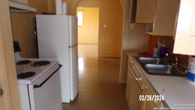 $185,000 | 704 North Washington Street, Beeville, TX 78102