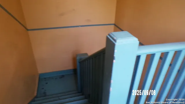 $185,000 | 704 North Washington Street, Beeville, TX 78102