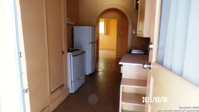 $185,000 | 704 North Washington Street, Beeville, TX 78102