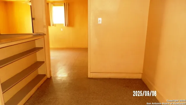 $185,000 | 704 North Washington Street, Beeville, TX 78102