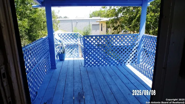 $185,000 | 704 North Washington Street, Beeville, TX 78102