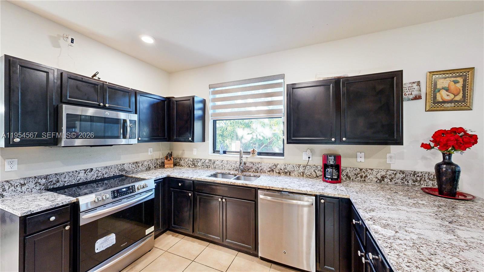 174 Southeast 35th Avenue Homestead, FL 33033 - Photo 19 of 74