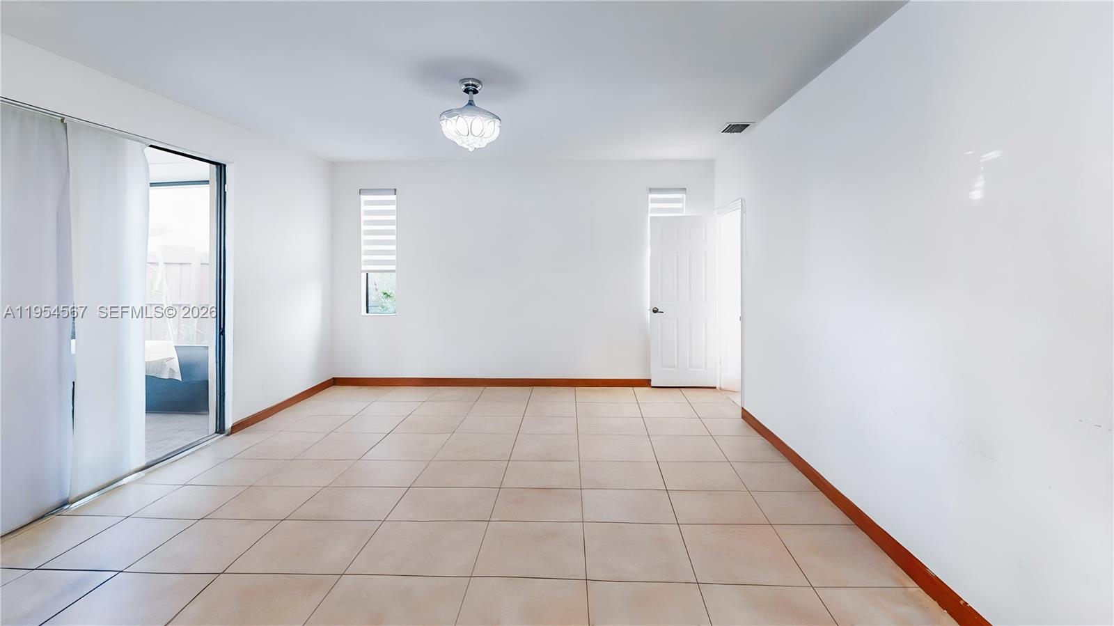 174 Southeast 35th Avenue Homestead, FL 33033 - Photo 9 of 74