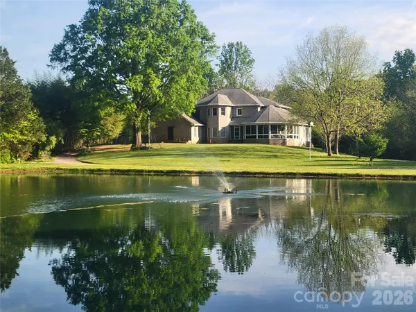 $895,000 | 176 Eeb Lane, Statesville, NC 28625